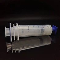 シリンジとプランジャーの金型